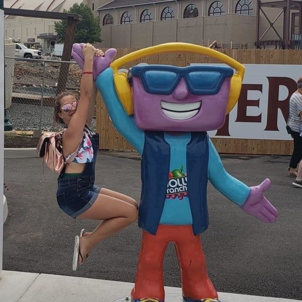 Meet your Posher, Gigi